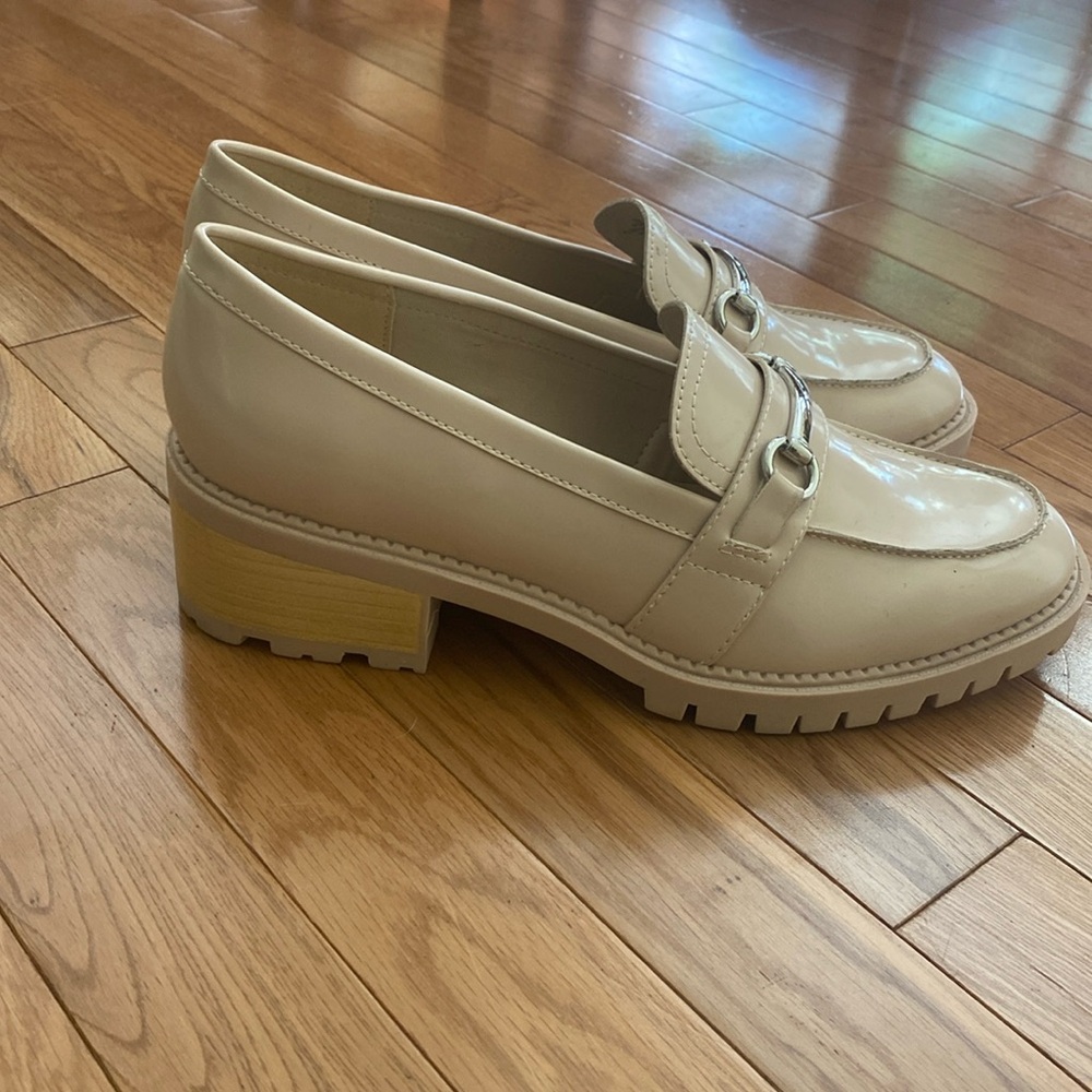 NWOT Marc Fisher 2in platform shoes